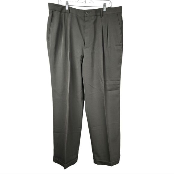 Claiborne Men's 40x30 PR Essentials Meru Classic Fit Pleated Dress Pant Cuffed - Picture 12 of 14